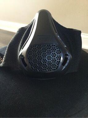 Sparthos Reusable Black Performance Face Mask with Vent
